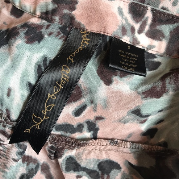 Petticoat Alley Abstract Watercolor Peplum Blouse - Picture 8 of 8